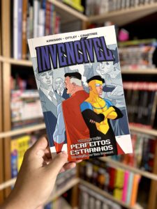 Invencível #3 - Perfeitos Estranhos 01